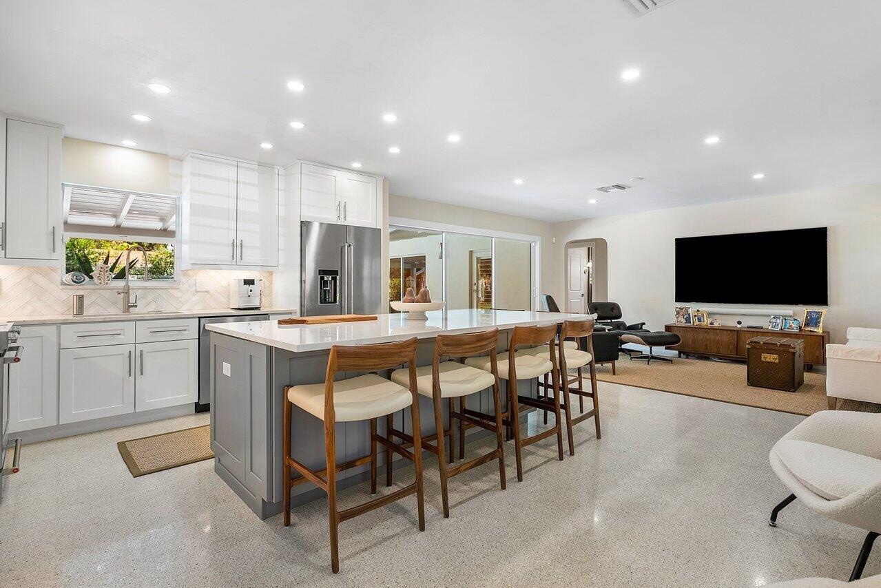 911 Southwest 27th Terrace Boynton Beach, FL 33435 - Photo 9 of 55 Kitchen