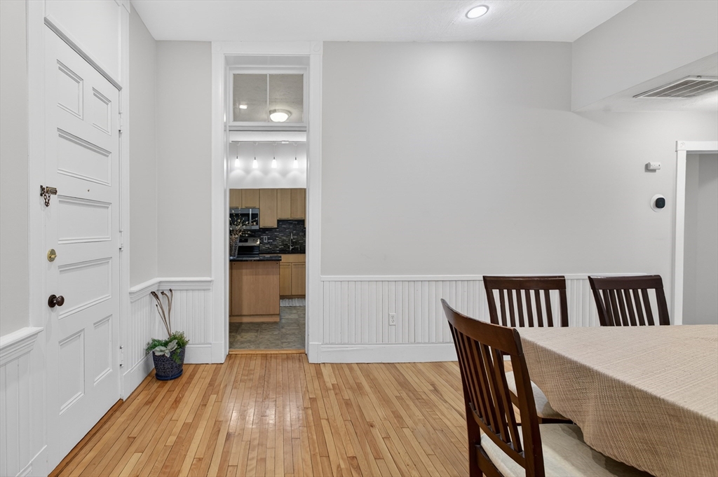 31 Elizabeth Street, Unit 202 Worcester, MA 01605 - Photo 23 of 30
