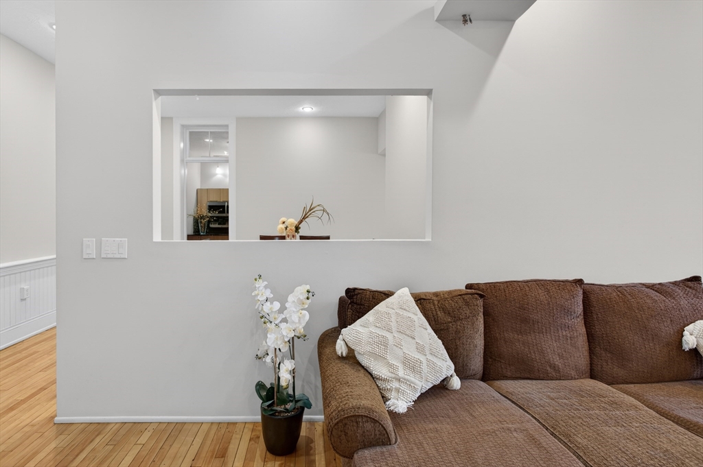 31 Elizabeth Street, Unit 202 Worcester, MA 01605 - Photo 25 of 30