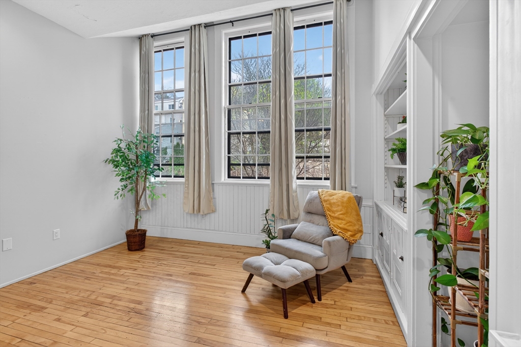 31 Elizabeth Street, Unit 202 Worcester, MA 01605 - Photo 28 of 30