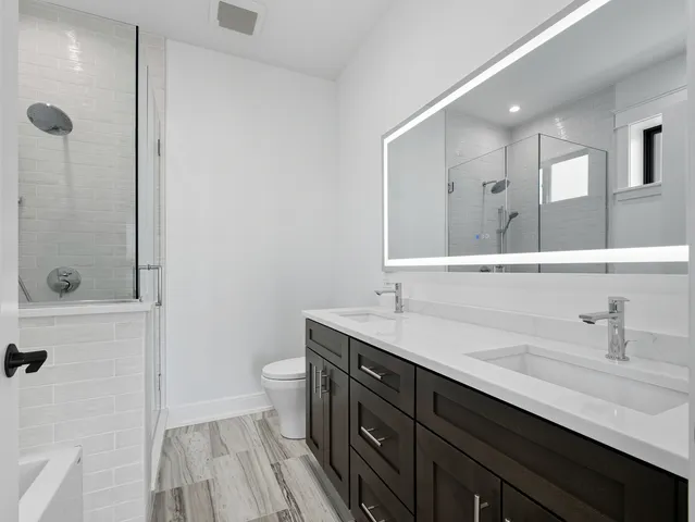 $1,345,000 | 2471 North Clybourn Avenue, Unit 1, Chicago, IL 60614