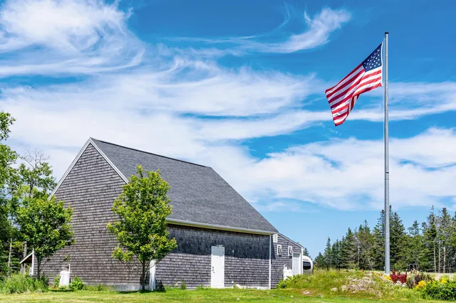 $1,495,000 | 197 North Shore Road, North Haven, ME 04853