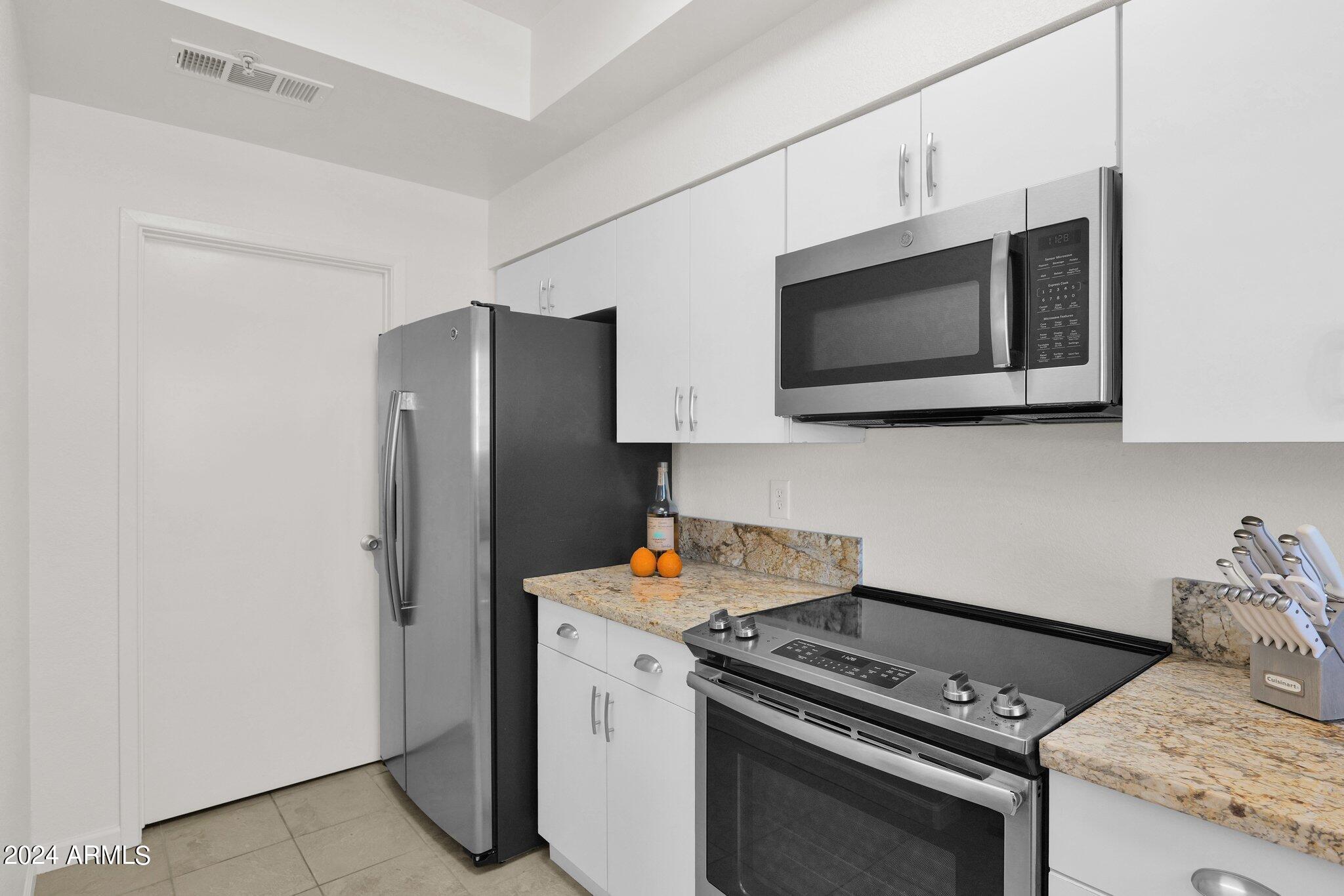 7710 East Gainey Ranch Road, Unit 251 Scottsdale, AZ 85258 - Photo 11 of 32 Kitchen
