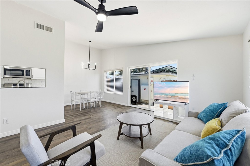 3672 Harbor View Way Oceanside, CA 92056 - Photo 5 of 30