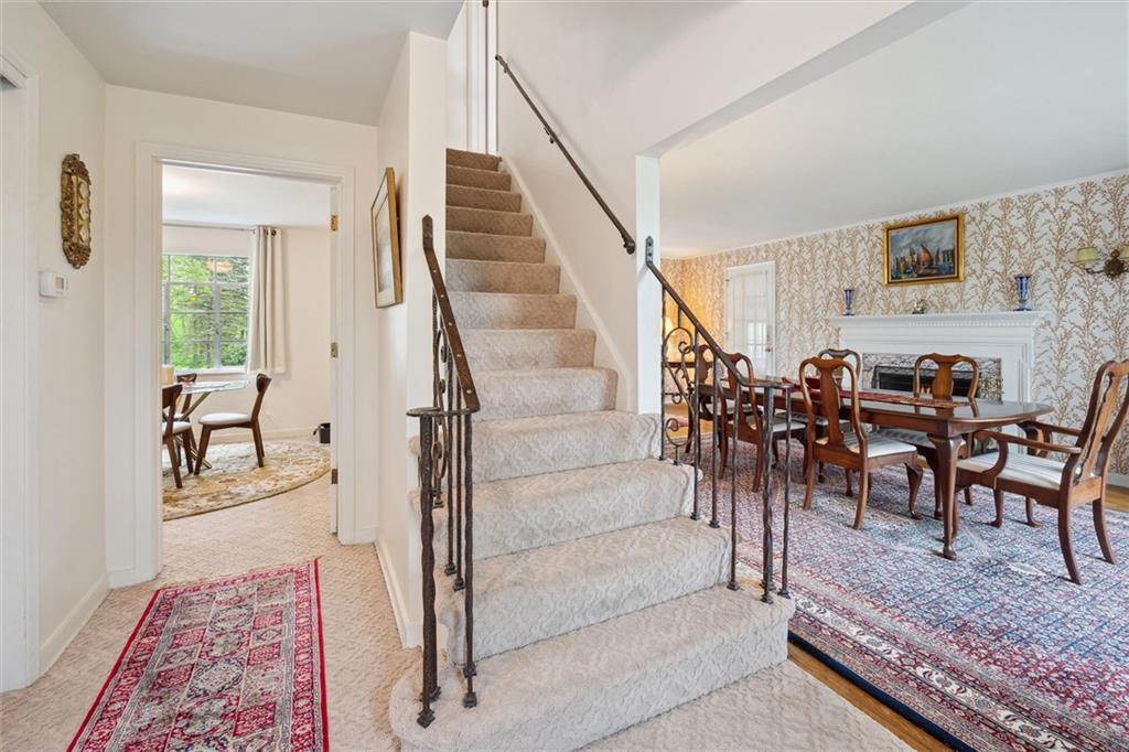 900 Field Club Road Pittsburgh, PA 15238 - Photo 6 of 44 Entry to stairs and dining room