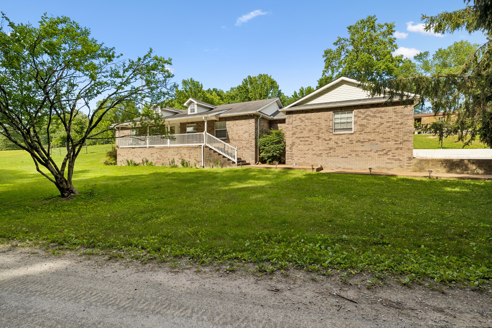 698 Tooley Branch Road Westmoreland, TN 37186 - Photo 3 of 44