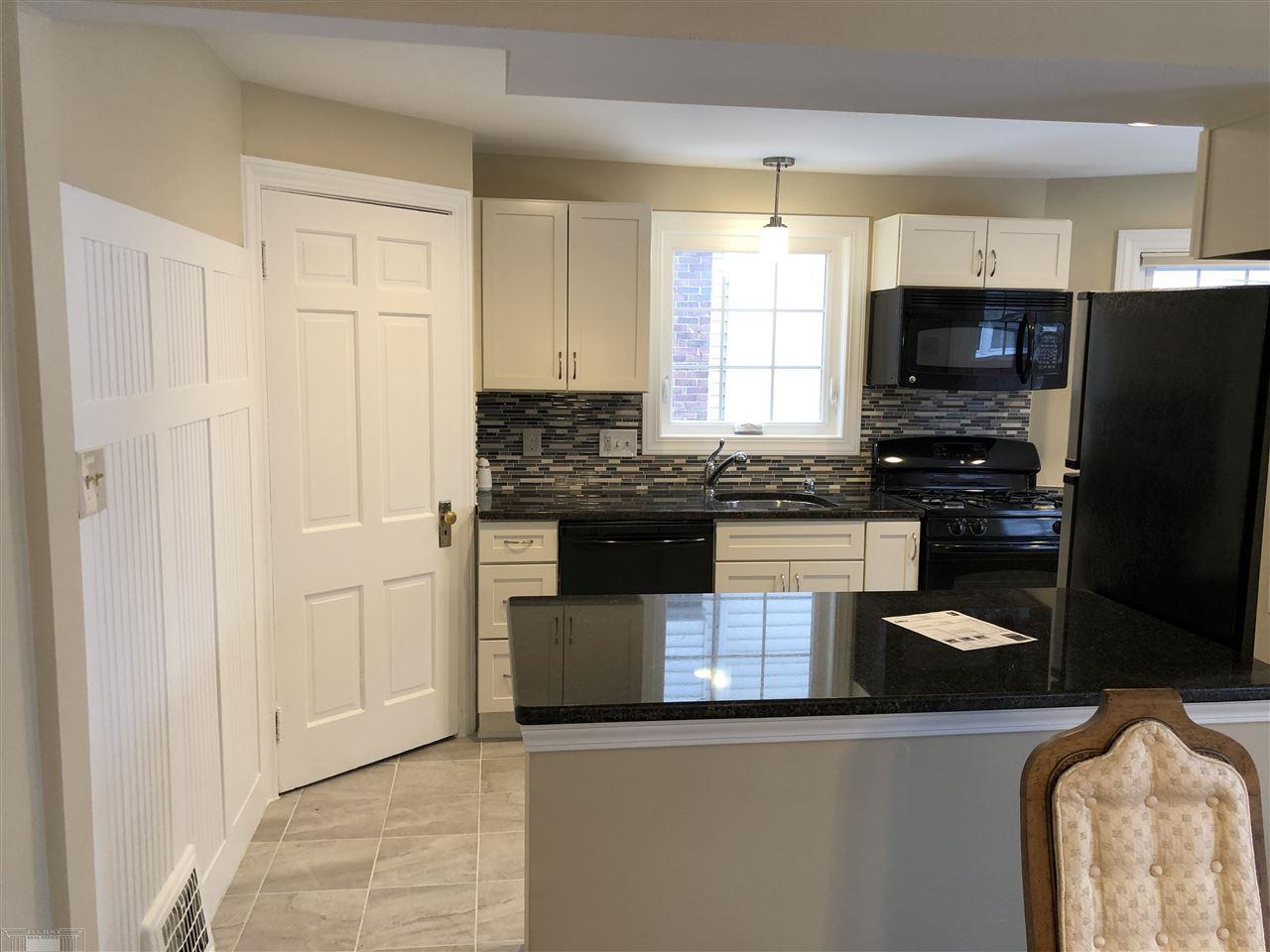 1737 Hampton Road Grosse Pointe Woods, MI 48236 - Photo 7 of 23