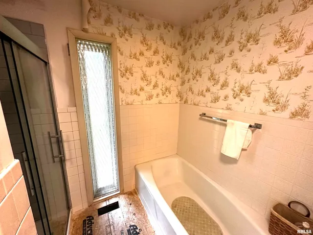 $169,900 | 57 Sherwood Drive, Centralia, IL 62801