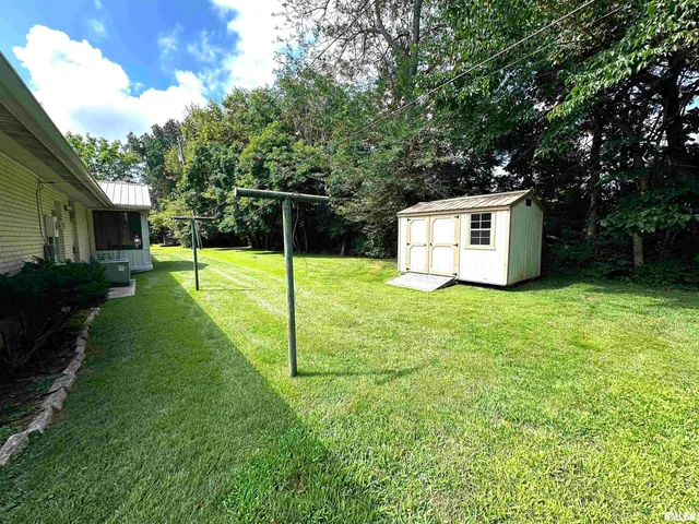 $169,900 | 57 Sherwood Drive, Centralia, IL 62801