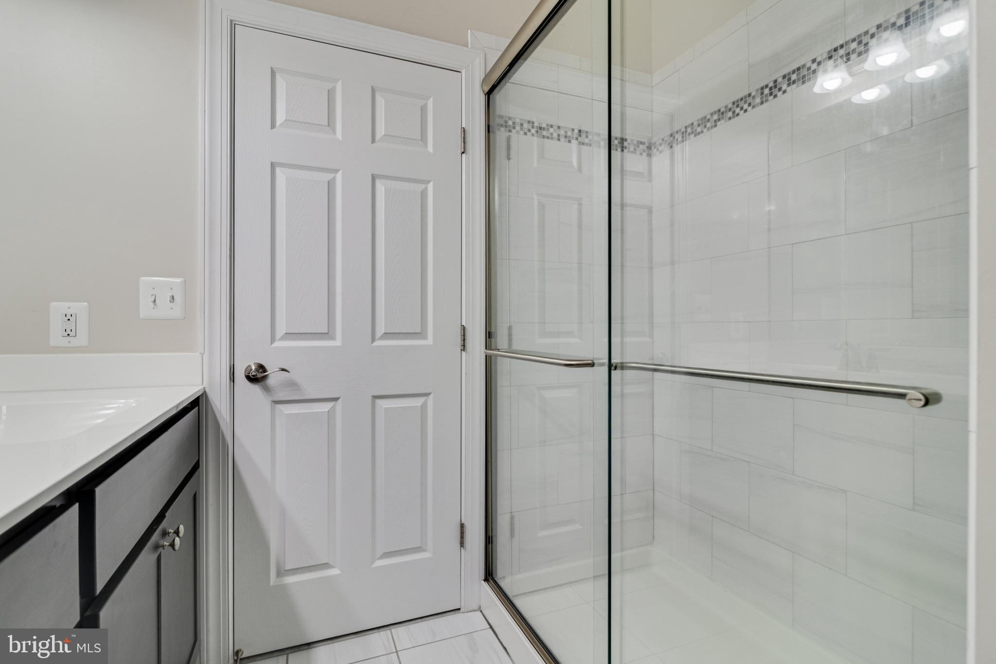 995 Rye Drive La Plata, MD 20646 - Photo 24 of 46 a bathroom with a shower