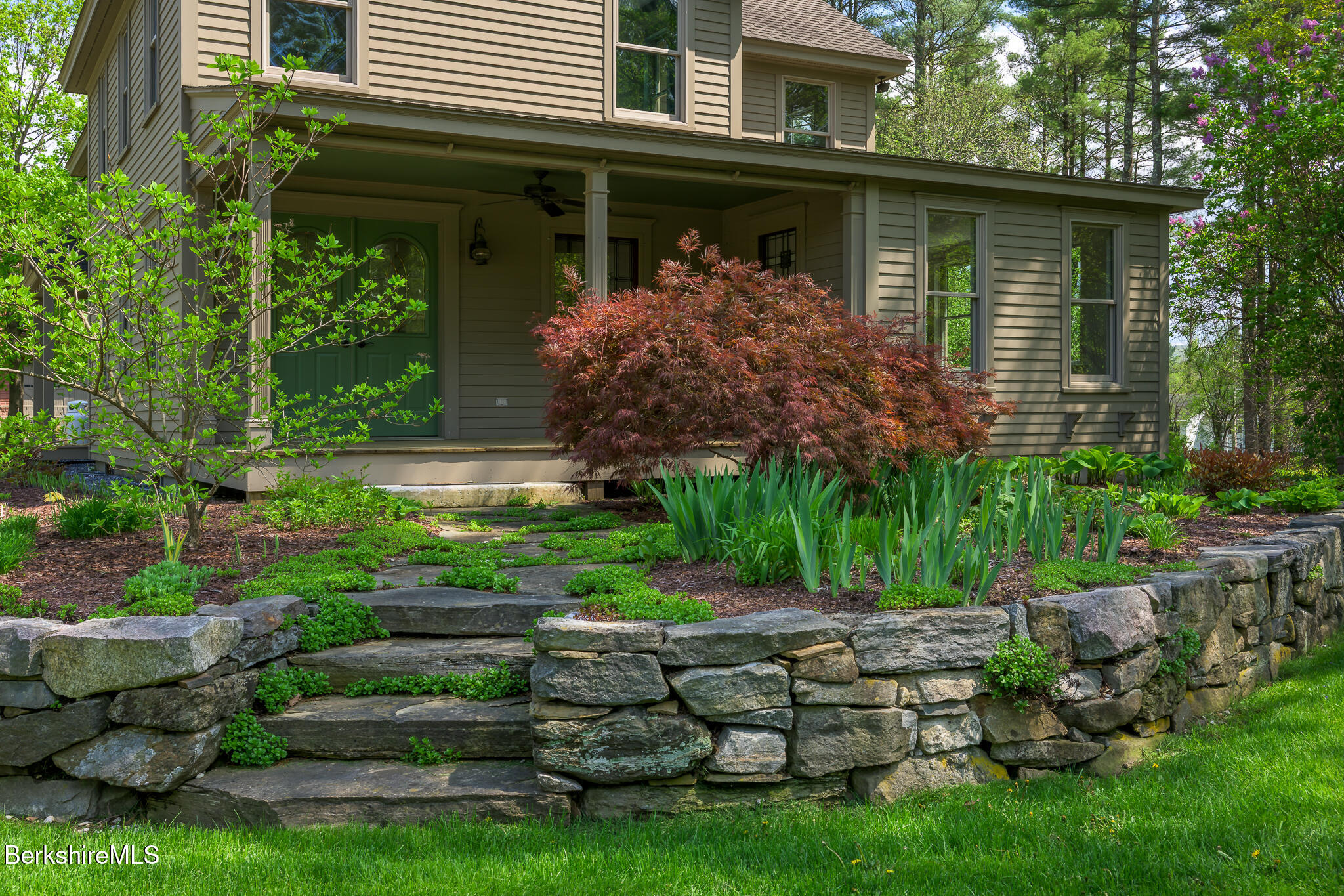 8 Interlaken Road Stockbridge, MA 01262 - Photo 4 of 39 Interlaken Rd Stockbridge MA 01262-7698