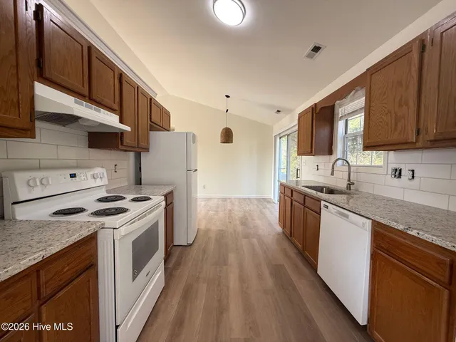 $1,725 | 135 Glenwood Drive, Hubert, NC 28539