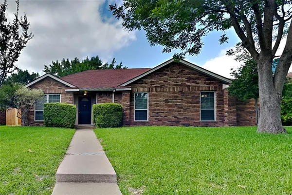 $2,200 | 1328 Chicota Drive, Plano, TX 75023
