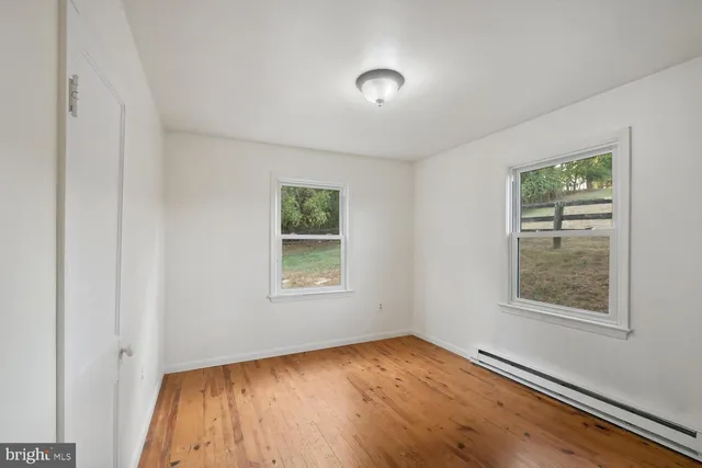 $2,000 | 18390 Silcott Springs Road, Purcellville, VA 20132