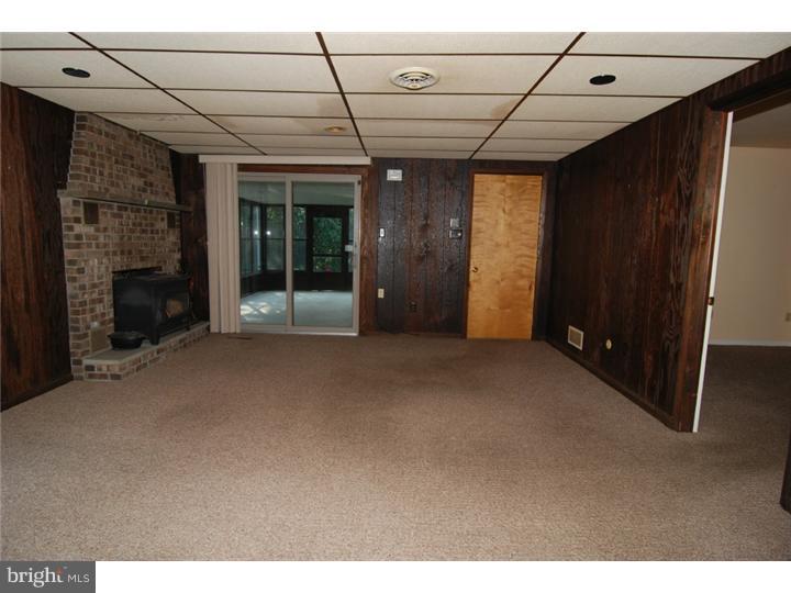 2915 Leiszs Bridge Road Reading, PA 19605 - Photo 11 of 25 Family Room
