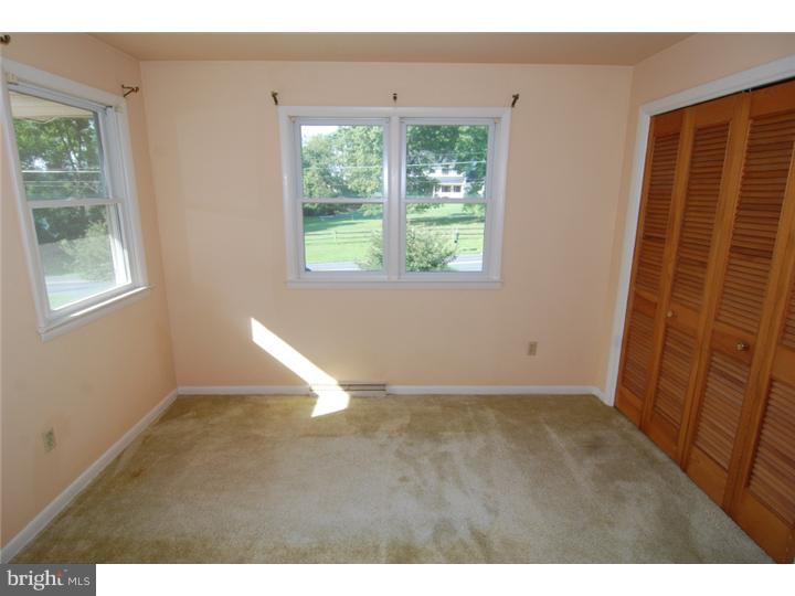 2915 Leiszs Bridge Road Reading, PA 19605 - Photo 17 of 25 Bedroom 3