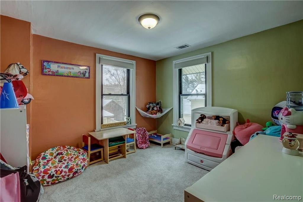 10501 Maple Road Hartland, MI 48353 - Photo 17 of 21