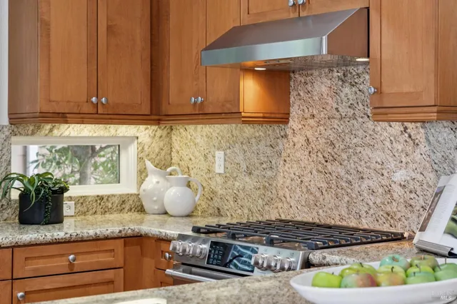 $1,695,000 | 82 Ned's Way, Tiburon, CA 94920