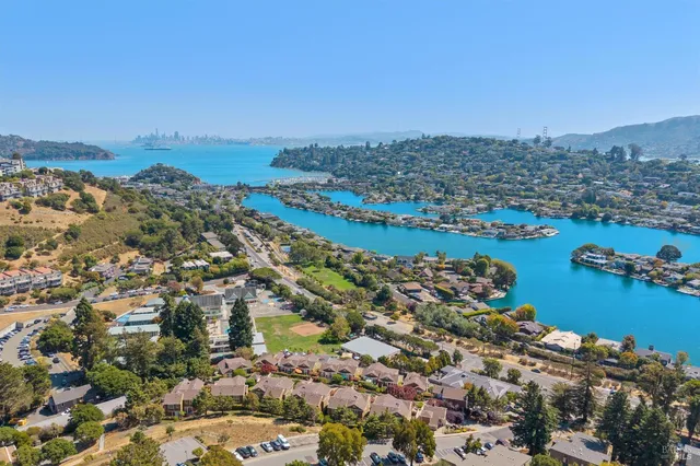 $1,695,000 | 82 Ned's Way, Tiburon, CA 94920