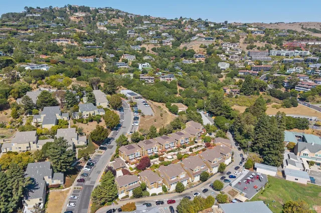 $1,695,000 | 82 Ned's Way, Tiburon, CA 94920