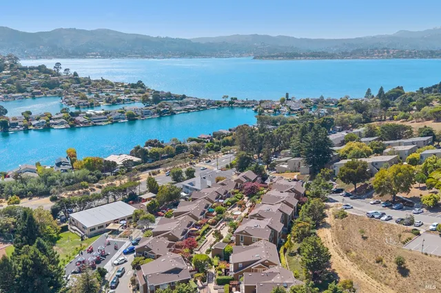 $1,695,000 | 82 Ned's Way, Tiburon, CA 94920