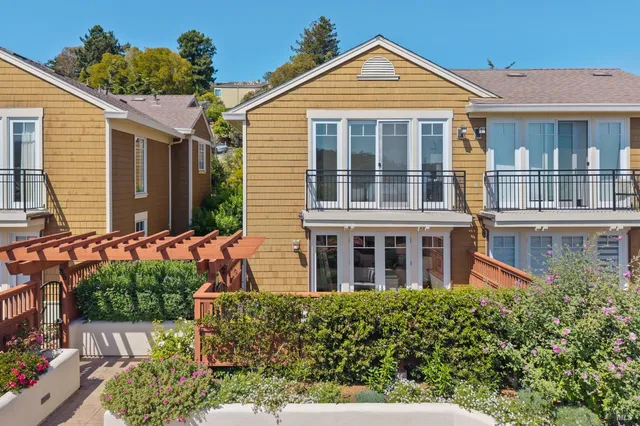 $1,695,000 | 82 Ned's Way, Tiburon, CA 94920