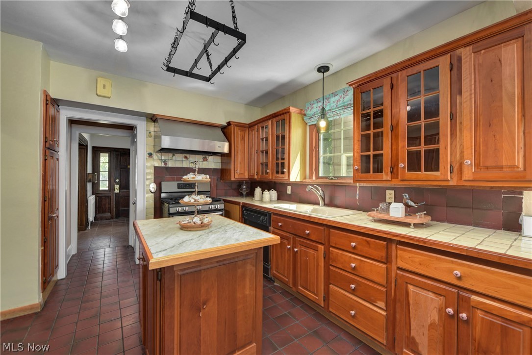 3346 Avalon Road Cleveland, OH 44120 - Photo 19 of 34 Gallery Image 19