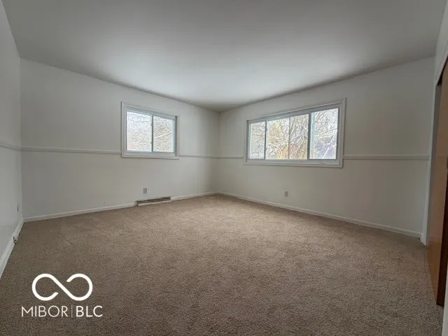 $1,995 | 2530 West 44th Street, Indianapolis, IN 46228