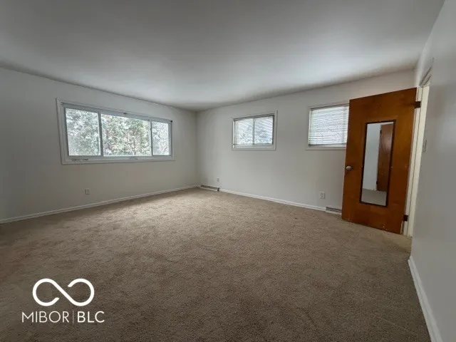 $1,995 | 2530 West 44th Street, Indianapolis, IN 46228