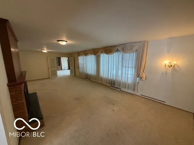 $1,995 | 2530 West 44th Street, Indianapolis, IN 46228