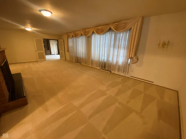 $1,995 | 2530 West 44th Street, Indianapolis, IN 46228