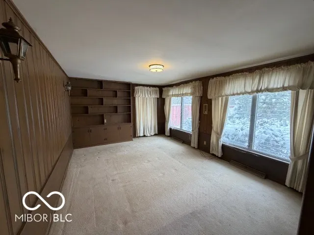 $1,995 | 2530 West 44th Street, Indianapolis, IN 46228