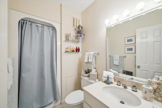 $485,000 | 1401 East Beach Drive, Unit 814, Galveston, TX 77550