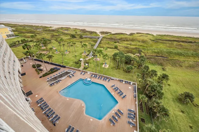 $485,000 | 1401 East Beach Drive, Unit 814, Galveston, TX 77550