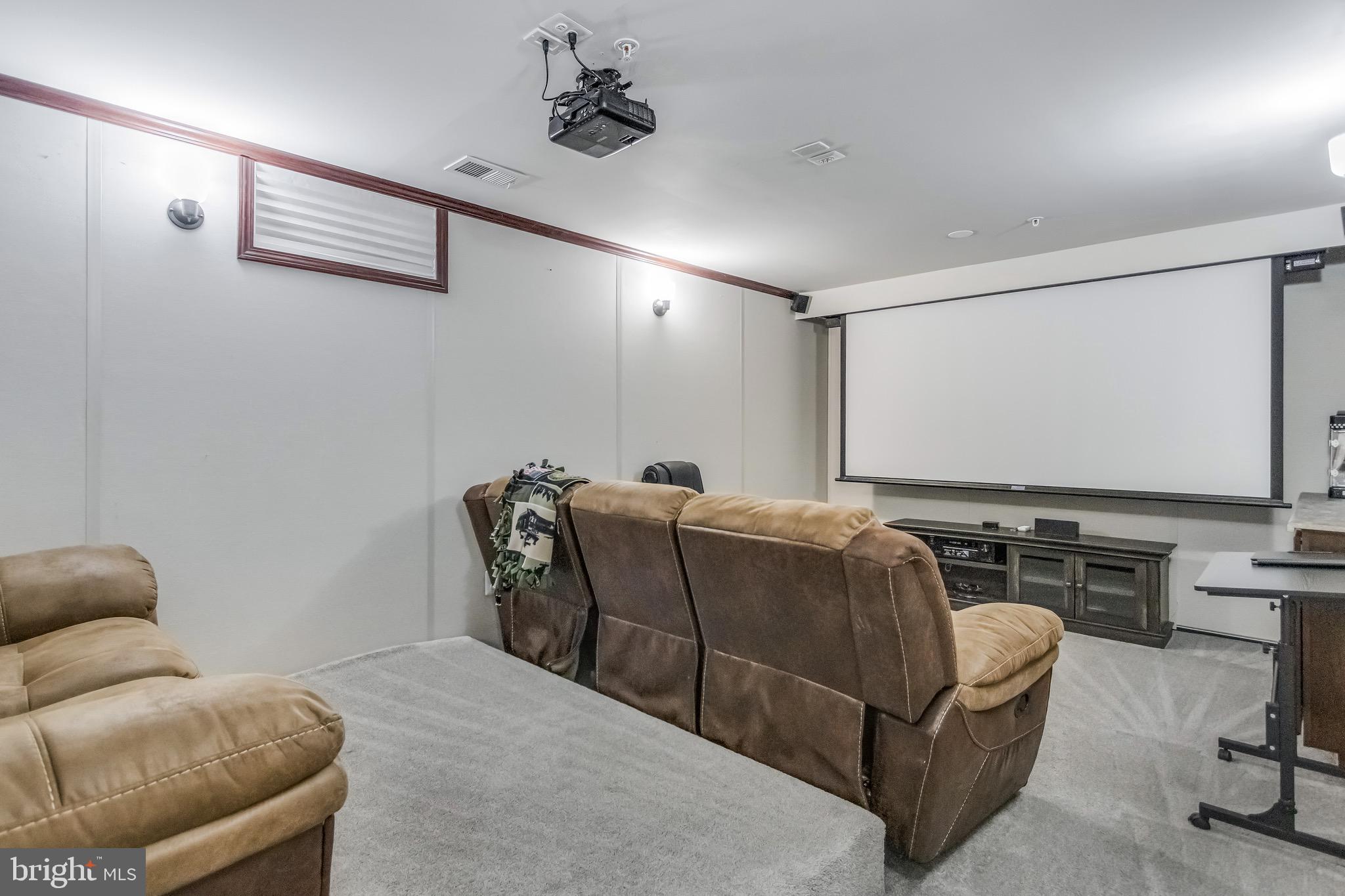 16607 Mannington Road Accokeek, MD 20607 - Photo 24 of 32 a room with furniture