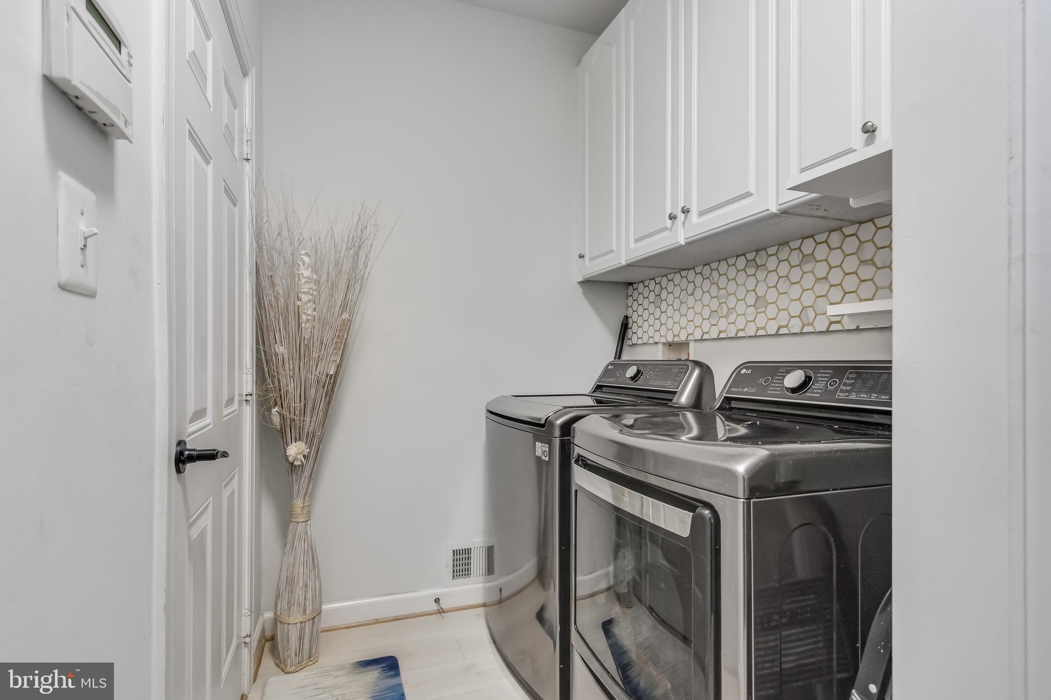 16607 Mannington Road Accokeek, MD 20607 - Photo 28 of 32 a utility room with dryer and washer