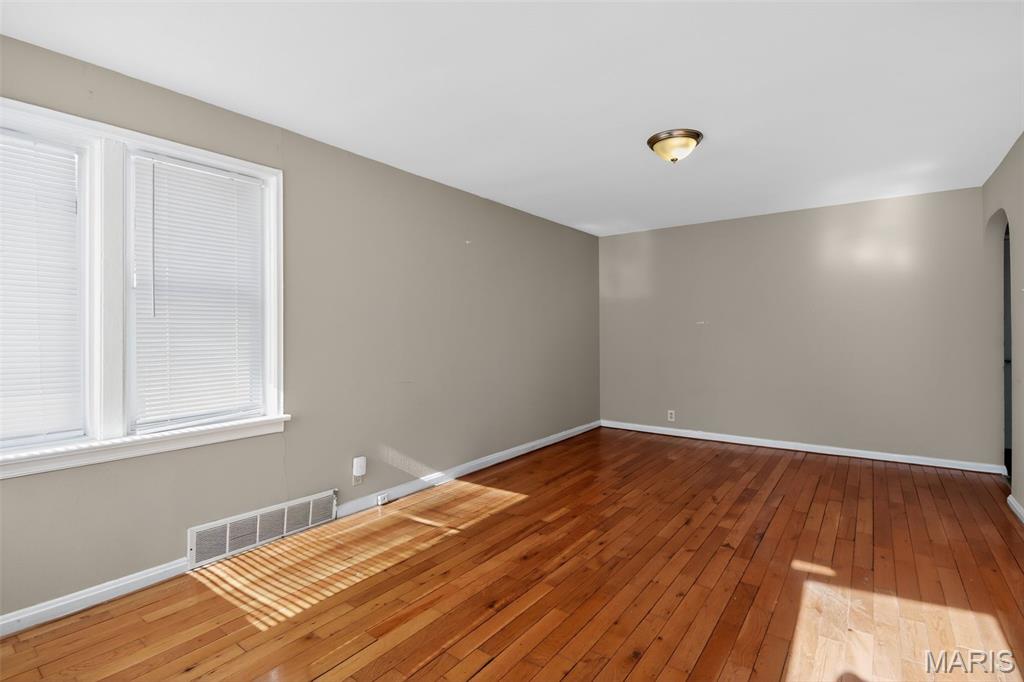 8129 Titus Road St. Louis, MO 63114 - Photo 13 of 35