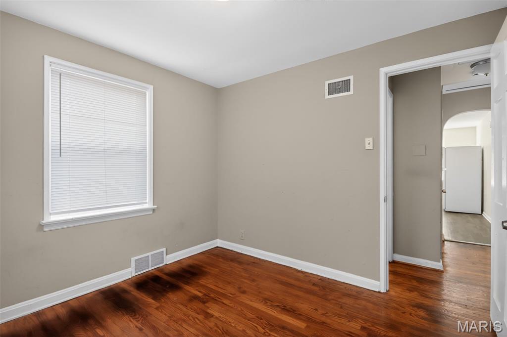 8129 Titus Road St. Louis, MO 63114 - Photo 16 of 35