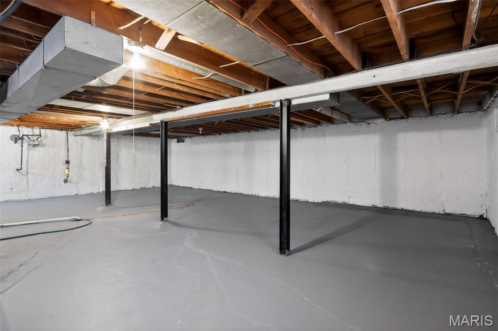 8129 Titus Road St. Louis, MO 63114 - Photo 32 of 35