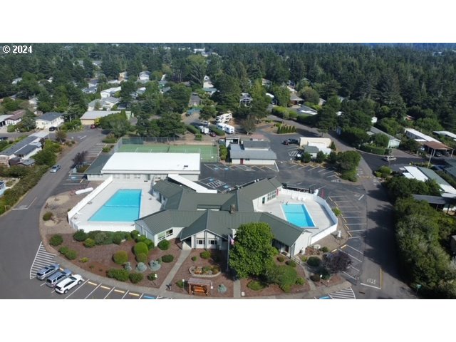 1601 Rhododendron Drive, Unit 694 Florence, OR 97439 - Photo 29 of 32 an aerial view of multiple house