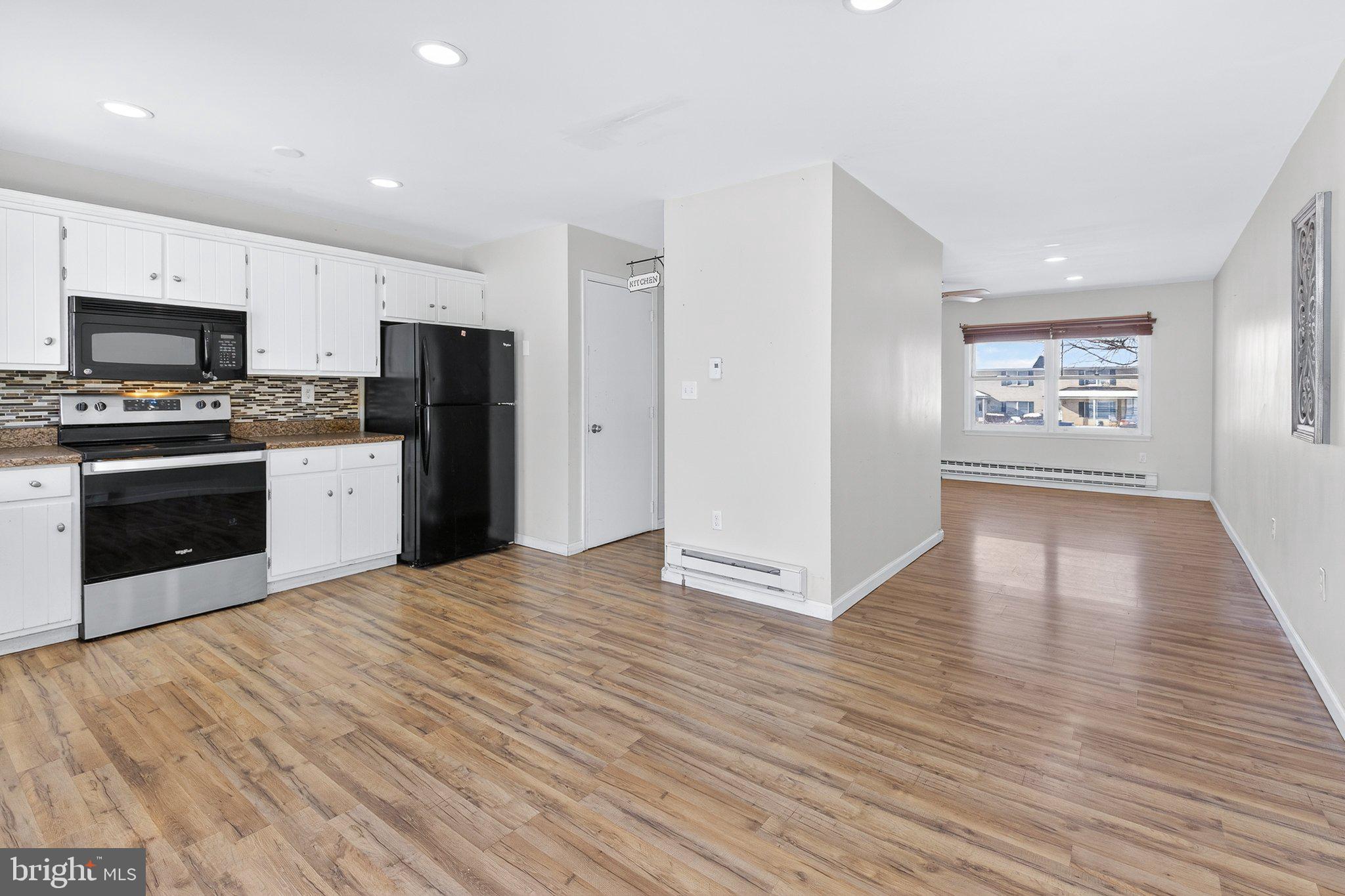 223 Colonial Drive Akron, PA 17501 - Photo 9 of 38