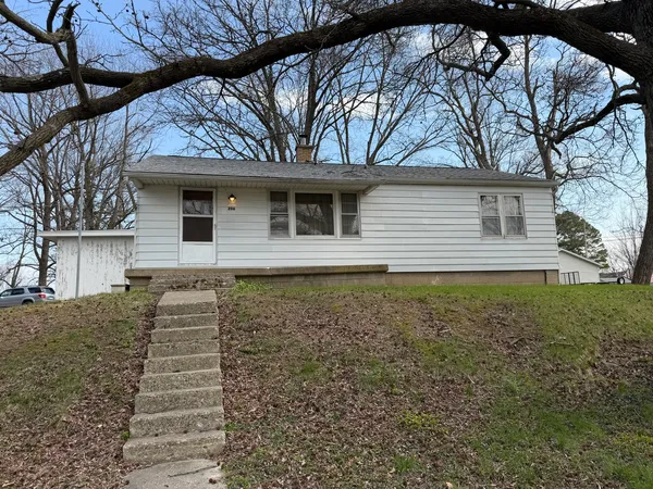 $39,500 | 206 South 1st Street, Pinckneyville, IL 62274