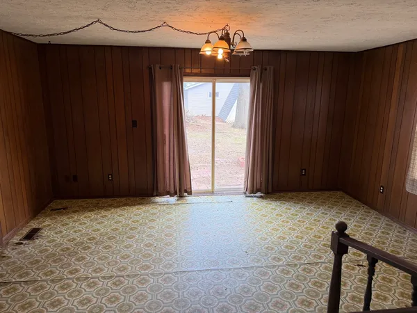 $39,500 | 206 South 1st Street, Pinckneyville, IL 62274