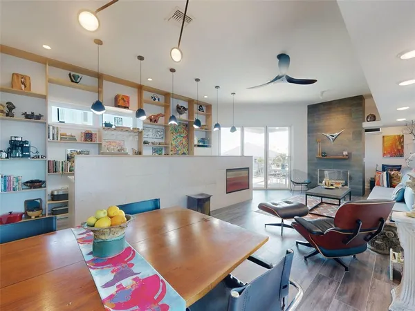 a view of a workspace with furniture