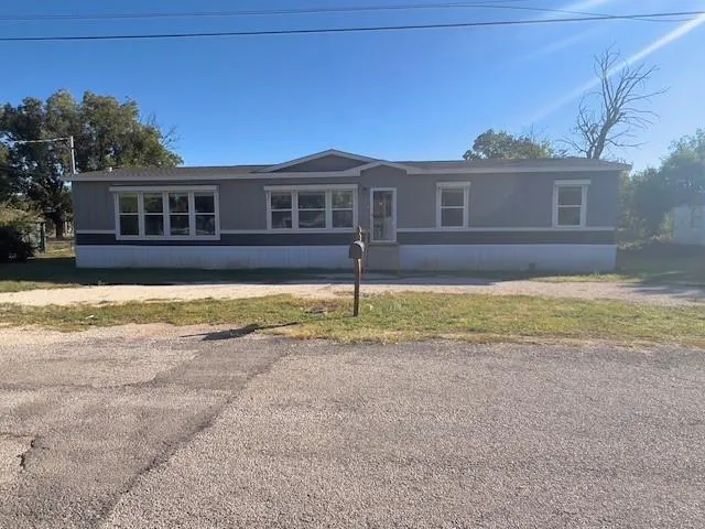 $186,000 | 705 West Pierce Street, Winters, TX 79567