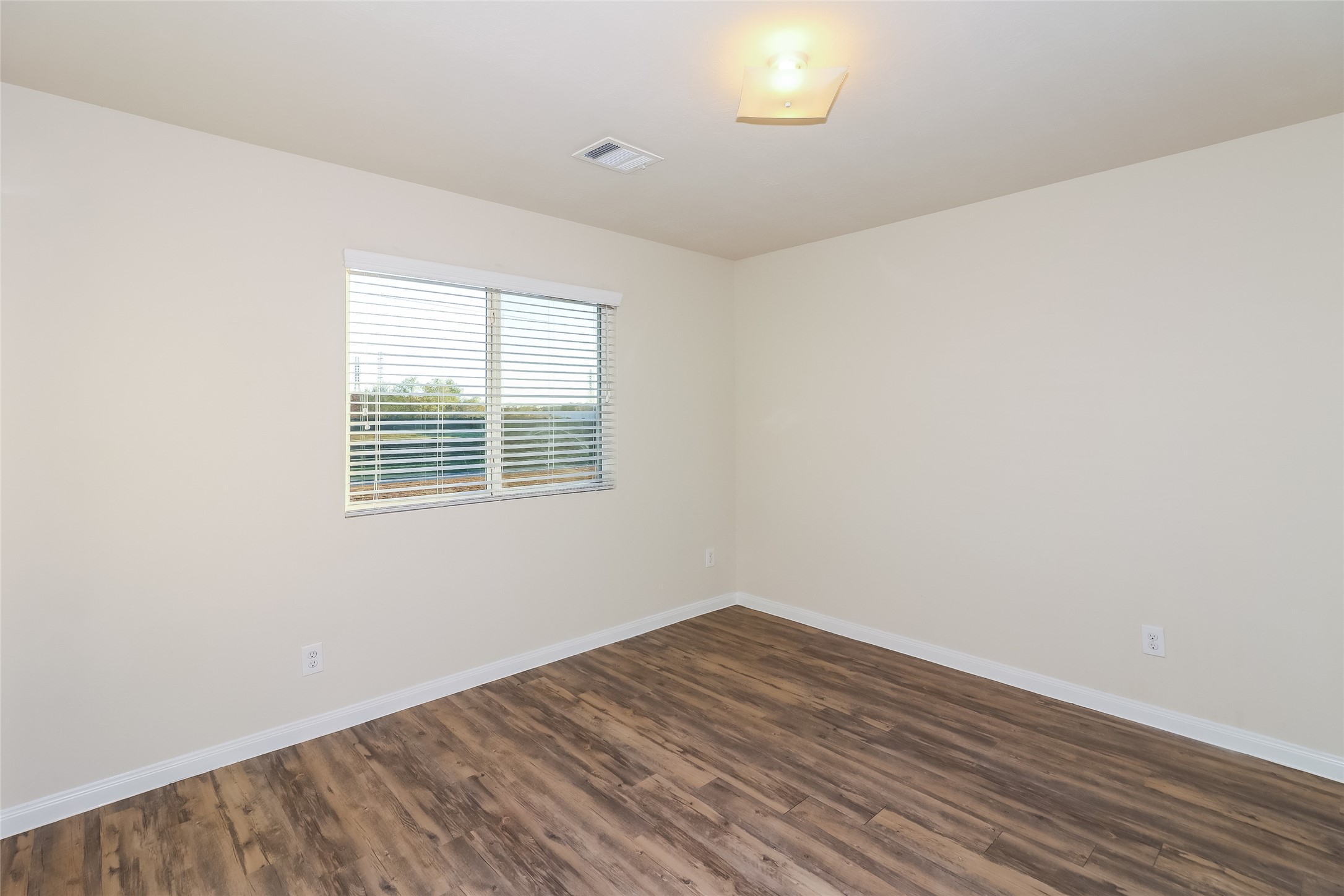 6118 Peaceful Ridge Drive Houston, TX 77048 - Photo 11 of 12