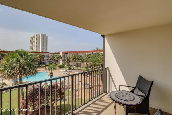 $269,900 | 2046 Beach Boulevard, Unit D302, Biloxi, MS 39531