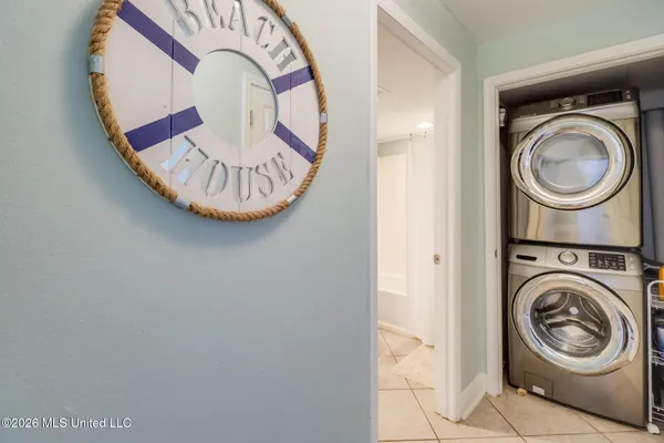 $269,900 | 2046 Beach Boulevard, Unit D302, Biloxi, MS 39531