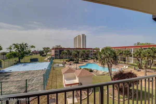 $269,900 | 2046 Beach Boulevard, Unit D302, Biloxi, MS 39531