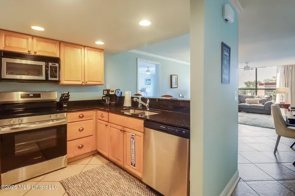 $269,900 | 2046 Beach Boulevard, Unit D302, Biloxi, MS 39531